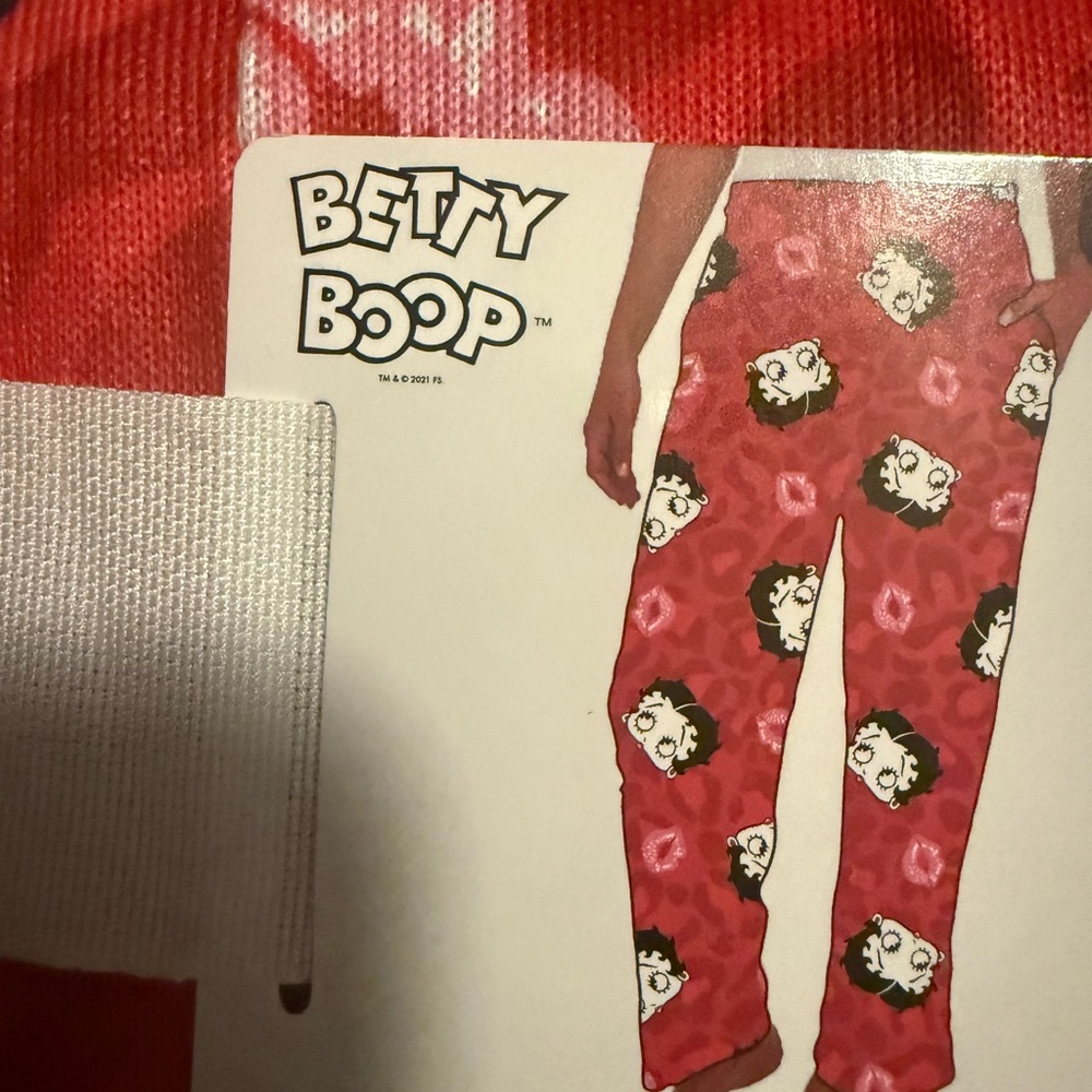 Betty Boop Red Lounge Pants - Picture 2 of 5